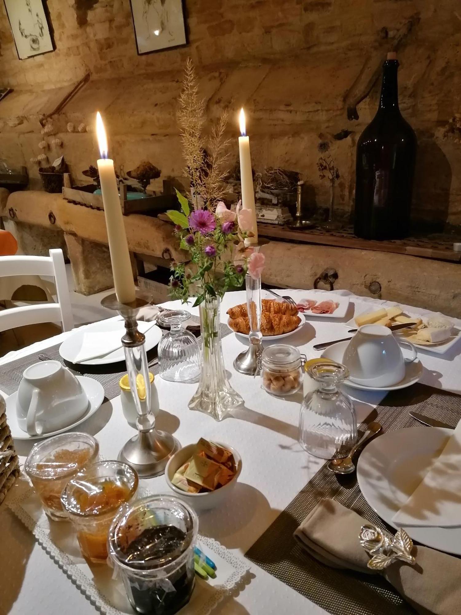 La Malposte Bed & Breakfast Reviers Eksteriør bilde