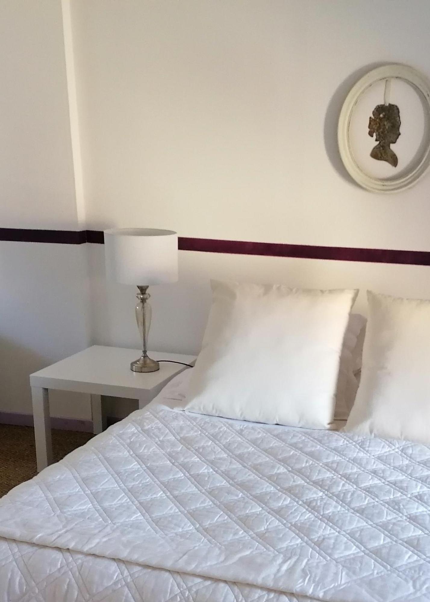 La Malposte Bed & Breakfast Reviers Eksteriør bilde