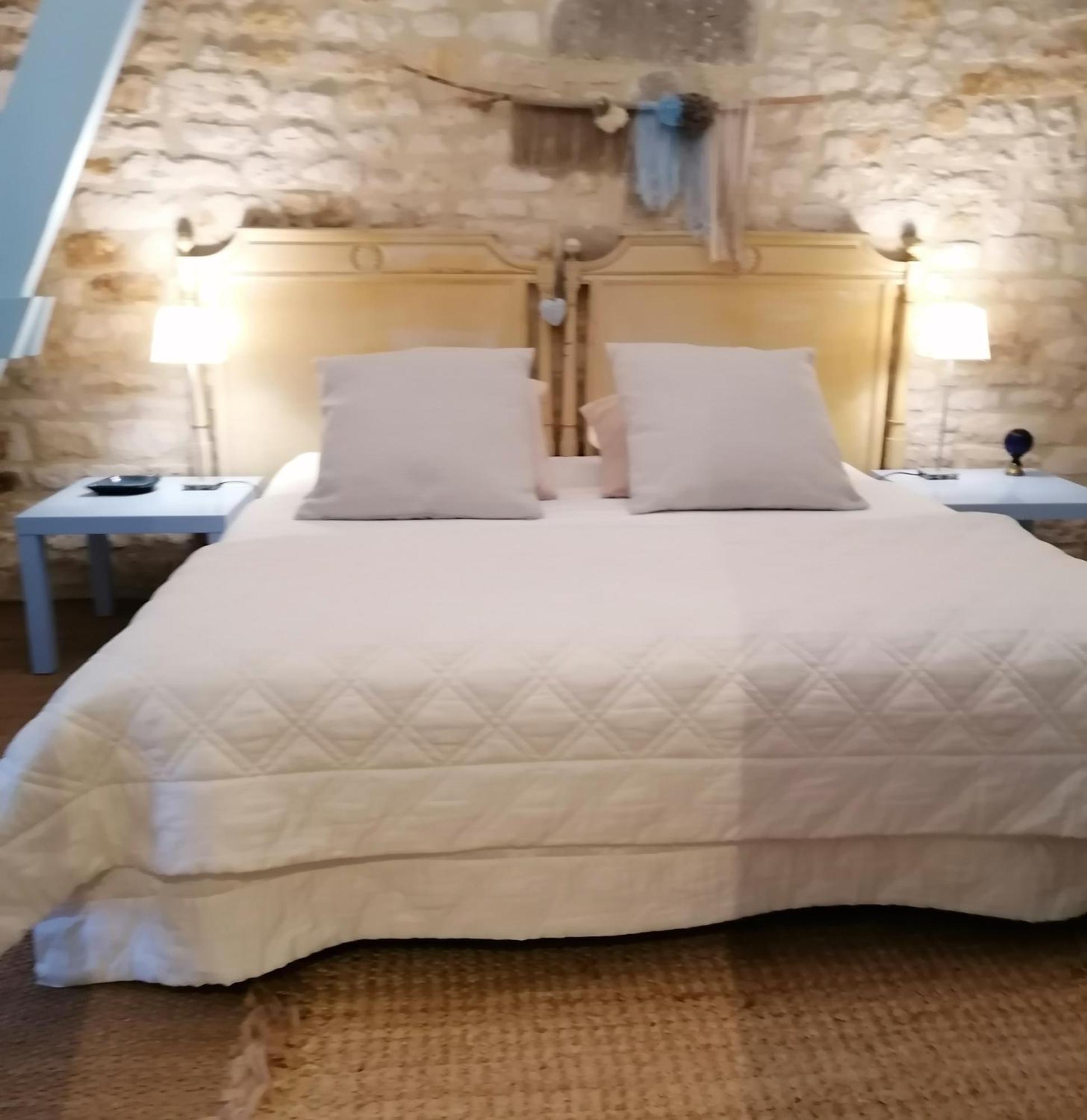 La Malposte Bed & Breakfast Reviers Eksteriør bilde